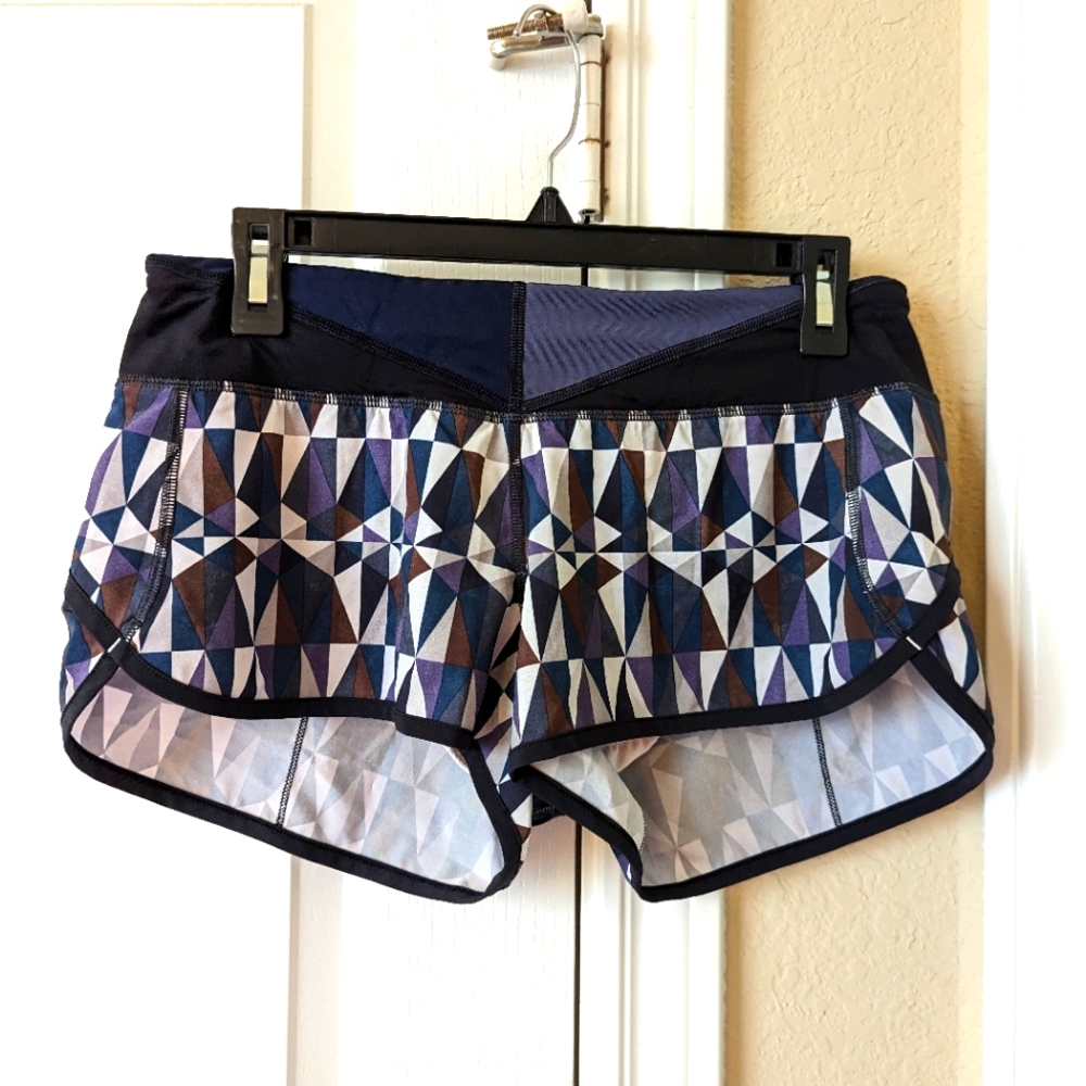 Lululemon Speed Shorts Size 6 EUC